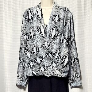 ALFANI Light Blue & Black Snakeskin Print Long Sleeve Wrap Blouse (16)